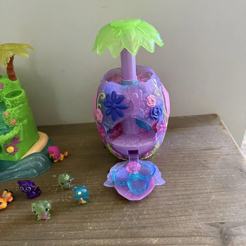 Hatchimals CollEGGtibles TROPICAL PARTY Playset Figures & Crystal Canyon Secret